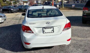 2016 Hyundai Accent full