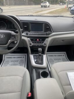 2017 Hyundai Elantra full