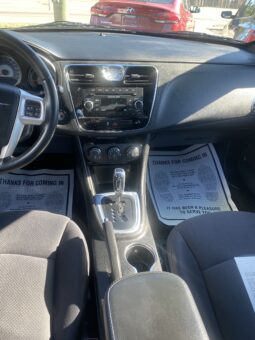 2013 Chrysler 200 full