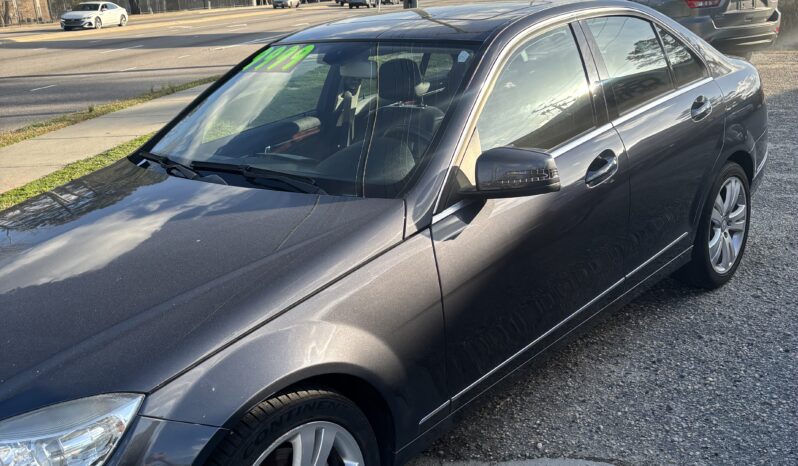 2011 Mercedes a Benz C300 full