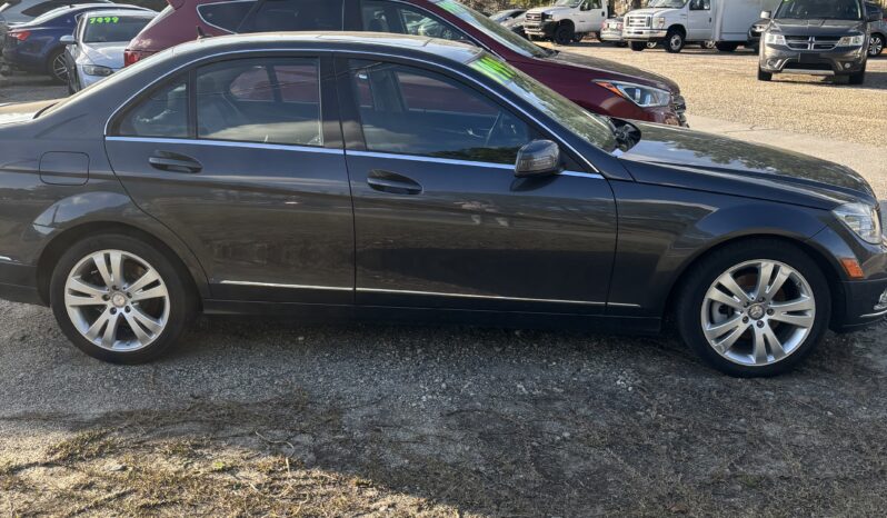 2011 Mercedes a Benz C300 full