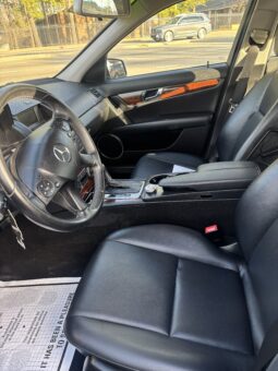 2011 Mercedes a Benz C300 full