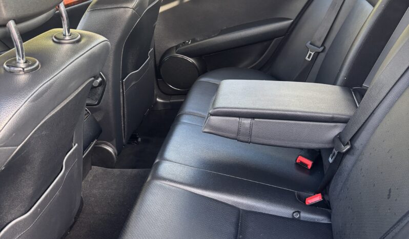 2011 Mercedes a Benz C300 full