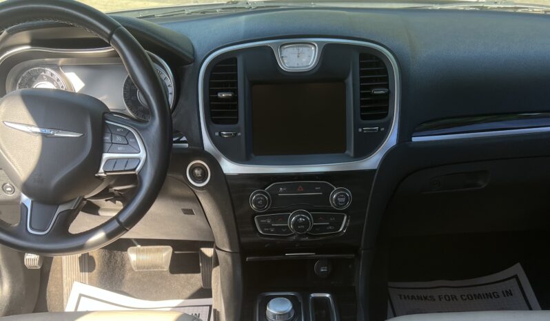 2015 Chrysler 300 full