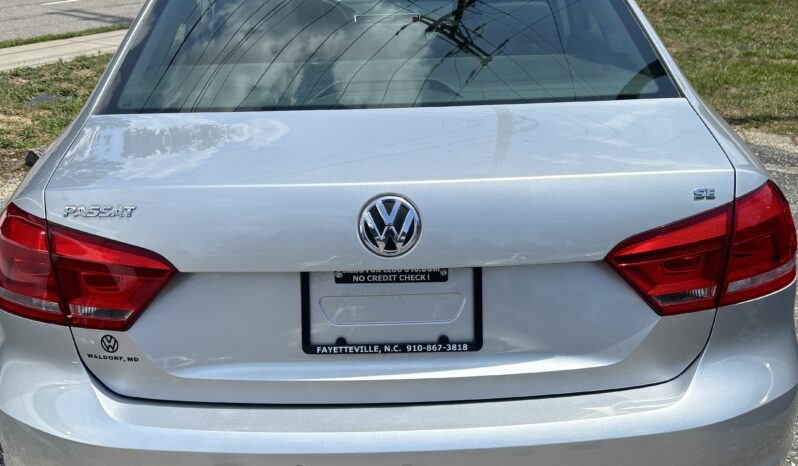2012 Volkswagen Passat full