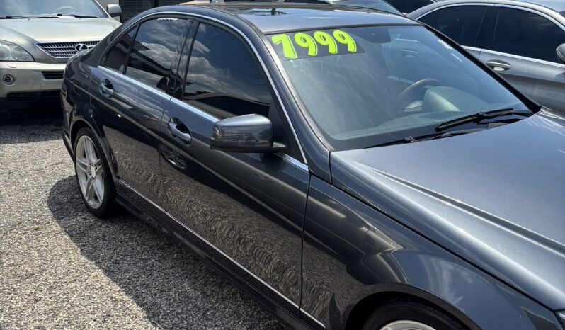 2011 Mercedes Benz C300 full